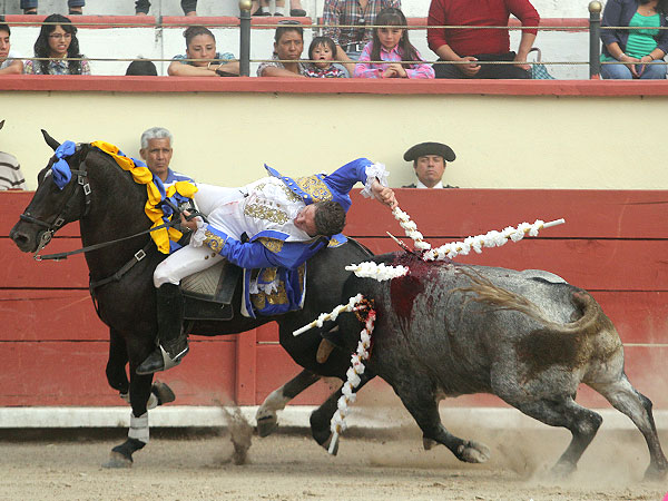 Santina con la corta