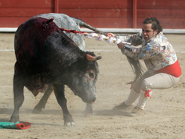 Eugenio bien agarrado