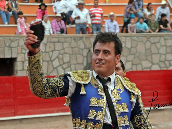 Meritoria oreja para Montes