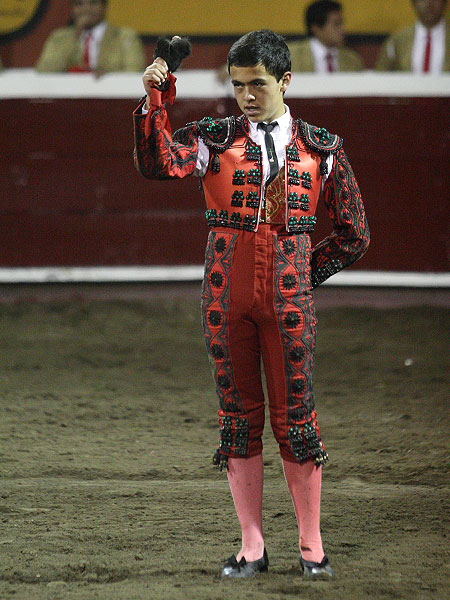 Convenci� a sus paisanos