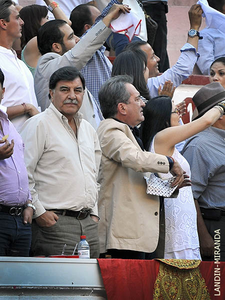 Gonz�lez Zarur, de visita