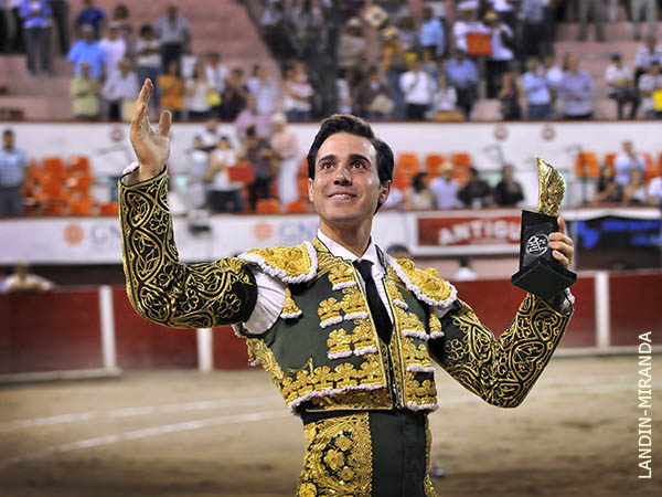 Otra faena art�stica de Mauricio