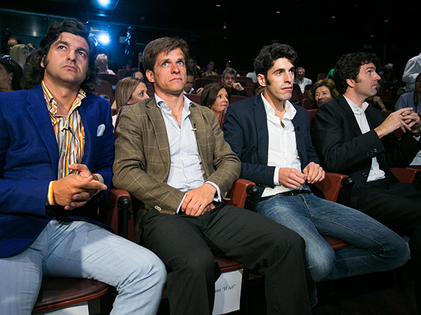 Antes de subir al escenario