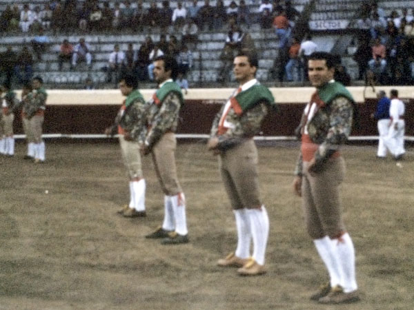 Al final del pase�llo