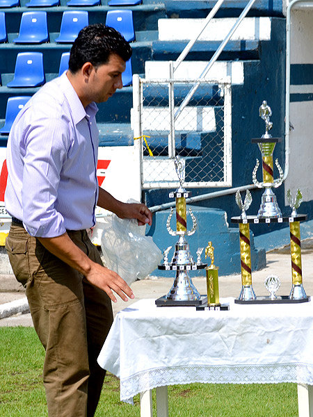C�sar y los trofeos