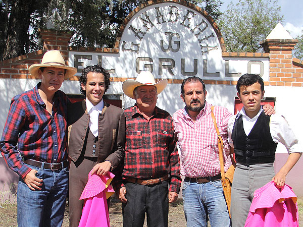 Tarde entre amigos en El Grullo