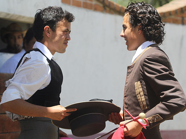 H�ctor brinda a Jos� Mari