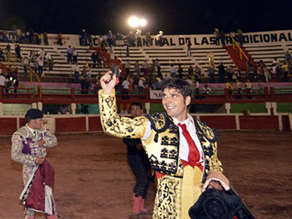 Chechu cosech� una oreja