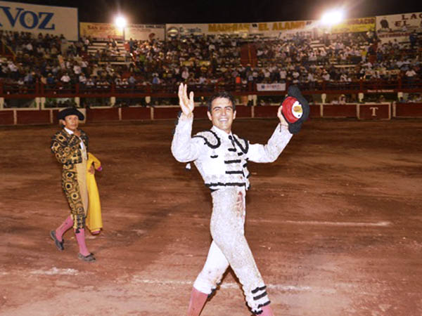 Mac�as se llev� la tarde