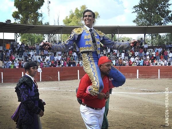 Dos orejas y sali� en volandas
