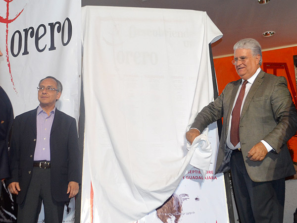 La develaci�n oficial