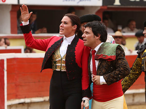 Vuelta  de M�nica y Ren�