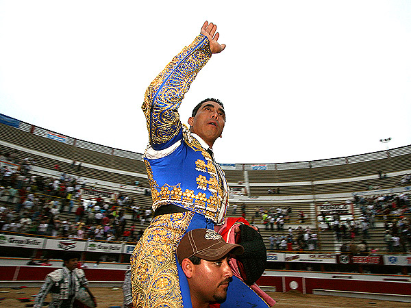 En volandas Zotoluco