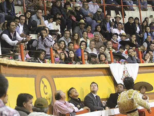 Brindis a Jos� Luis Angelino