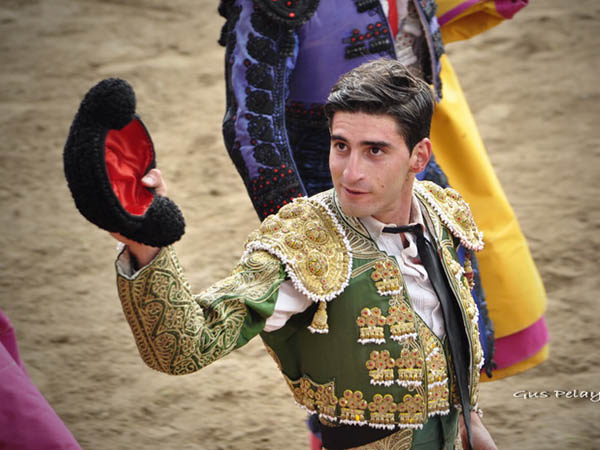 Saludando en la vuelta