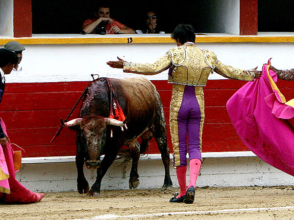 �Dejandme solo, muerto est�!