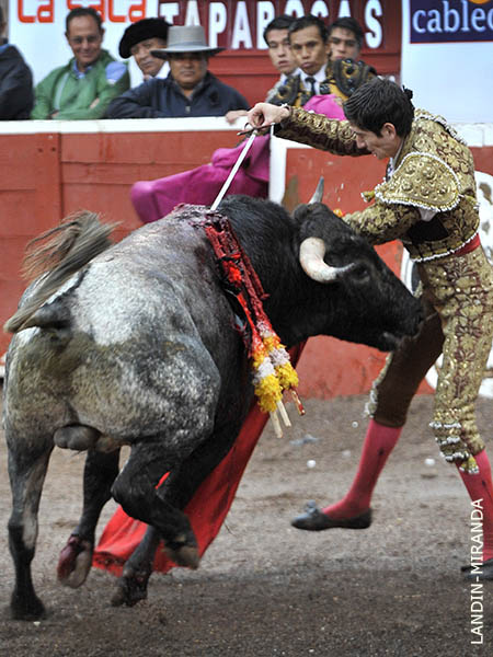 Se oxid� la espada