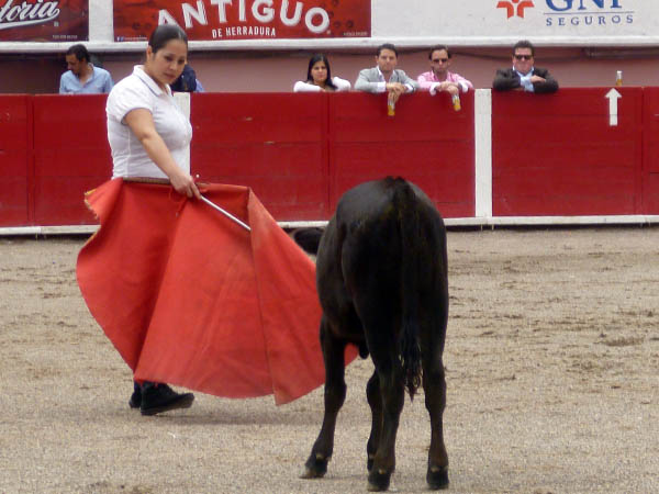 Cite a media distancia