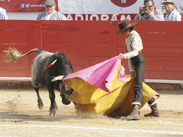 Carlos abre el festejo
