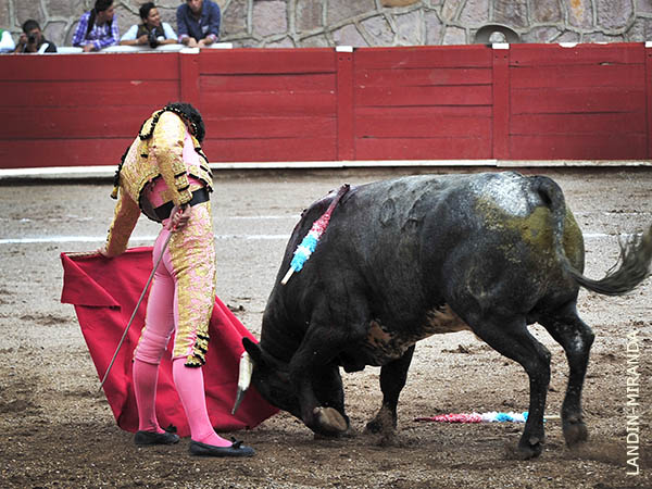 Asentado en los ri�ones