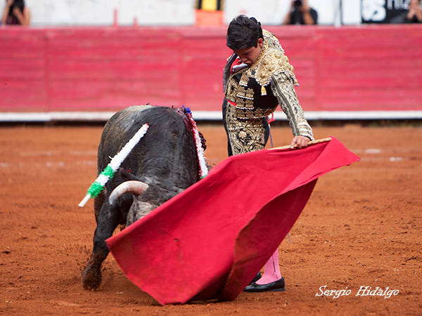 Faena por ambos lados