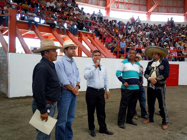 El alcalde Zacar�as y los s�ndicos