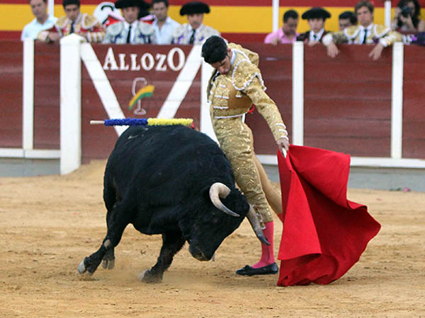 Detr�s de la cadera