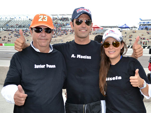 Mac�as con Javier y Gisela Ponce
