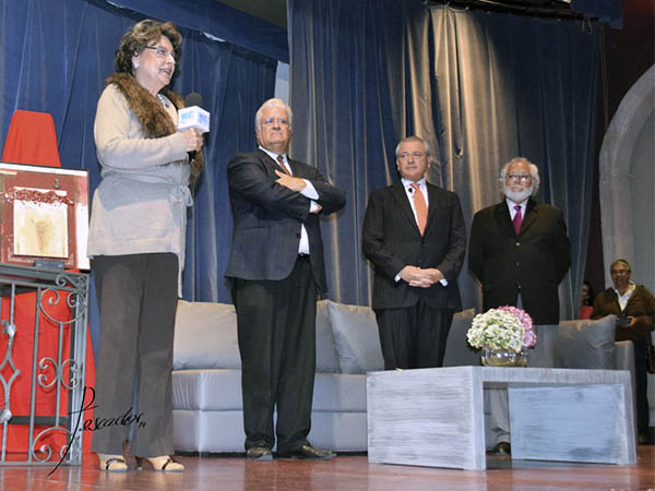 Ana Mar�a Llaguno, agradecida