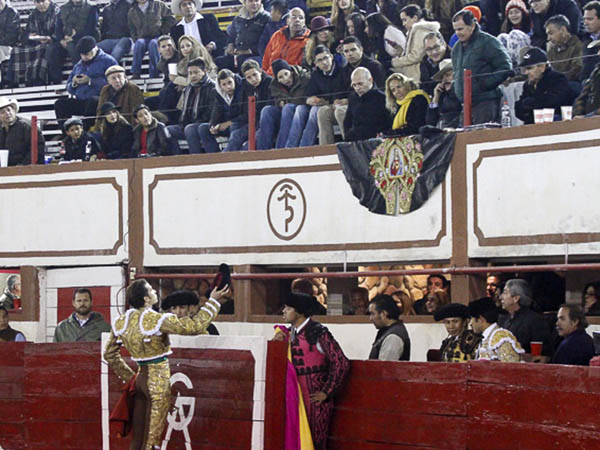 Brindis al maestro Eloy Cavazos