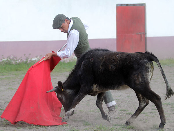 Toreando mucho el remate