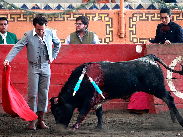 Estatuario derechazo de Hevia