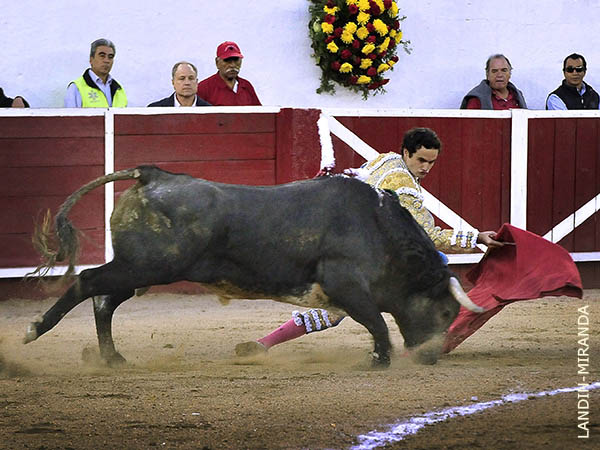 Juan Pablo y el cierraplaza