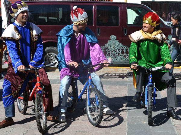 Sin camello, elefante y caballo