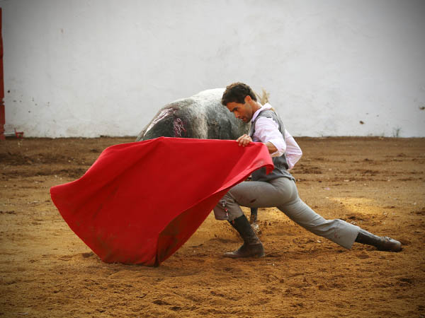 Estirndose en los doblones