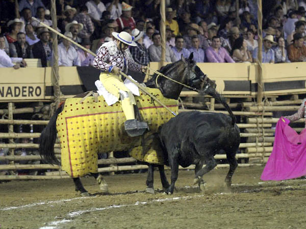 Prendido del morrillo