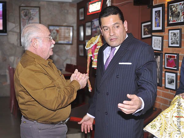 Di�logo de ganaderos