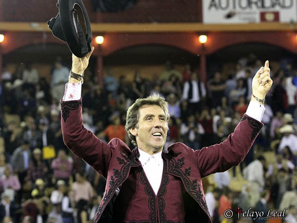 Puerta grande de Pablo en Autl�n