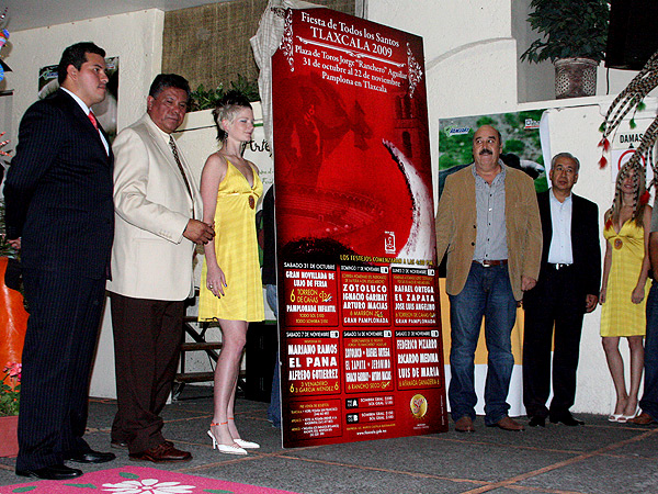 Empresarios y autoridades