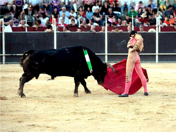 Asentado en el derechazo
