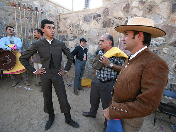 En el patio de caballos
