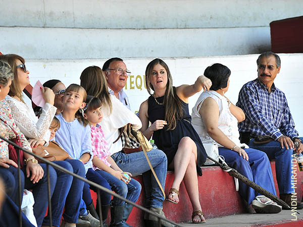 A punto de comenzar el festejo