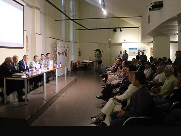El libro de Flores en Las Ventas