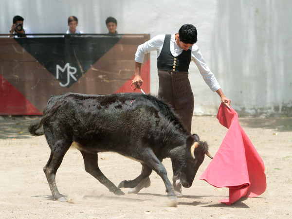 El tlaxcalteca, gust�ndose