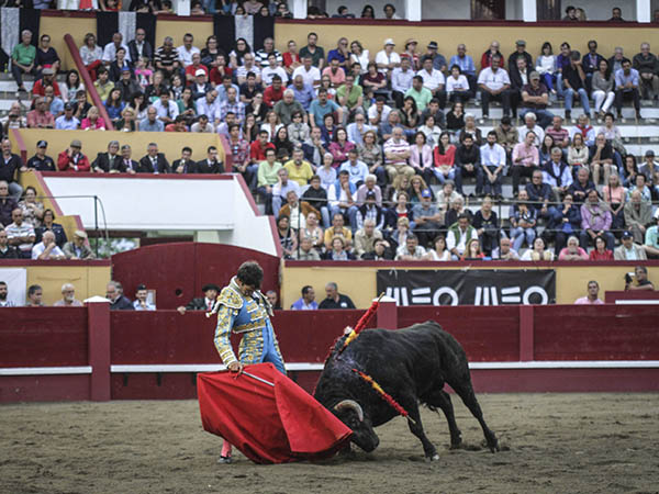 Relajo y buenas maneras