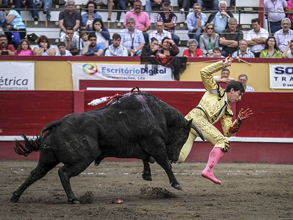 Voltereta y leve puntazo