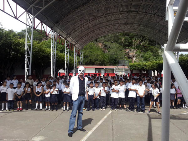 De visita en escuelas