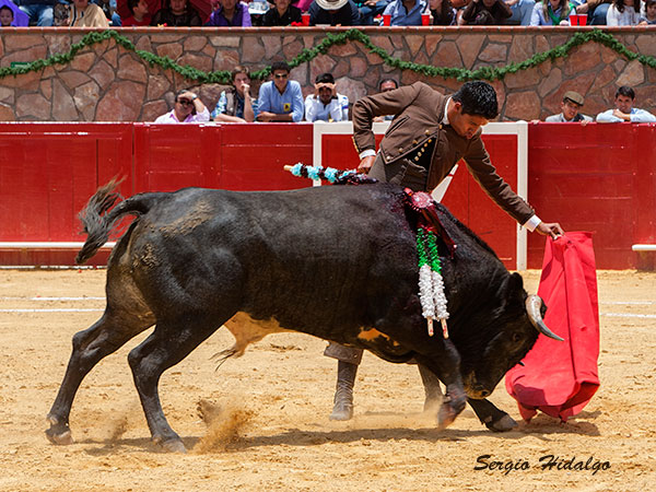 Faena por ambos lados