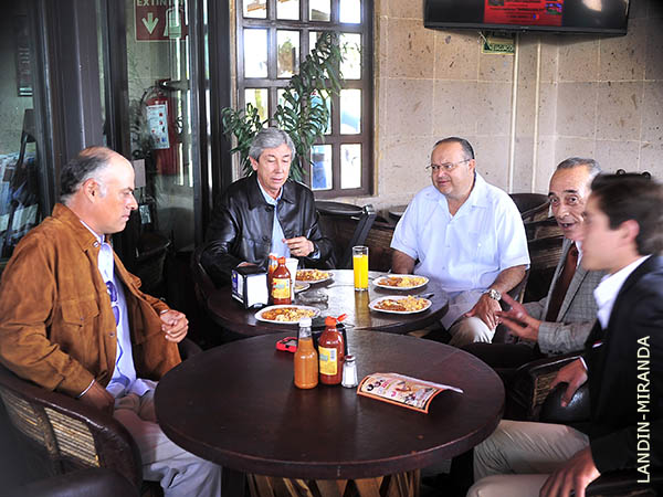 Disfrutando del desayuno