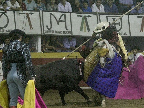 La cuadra se luci�